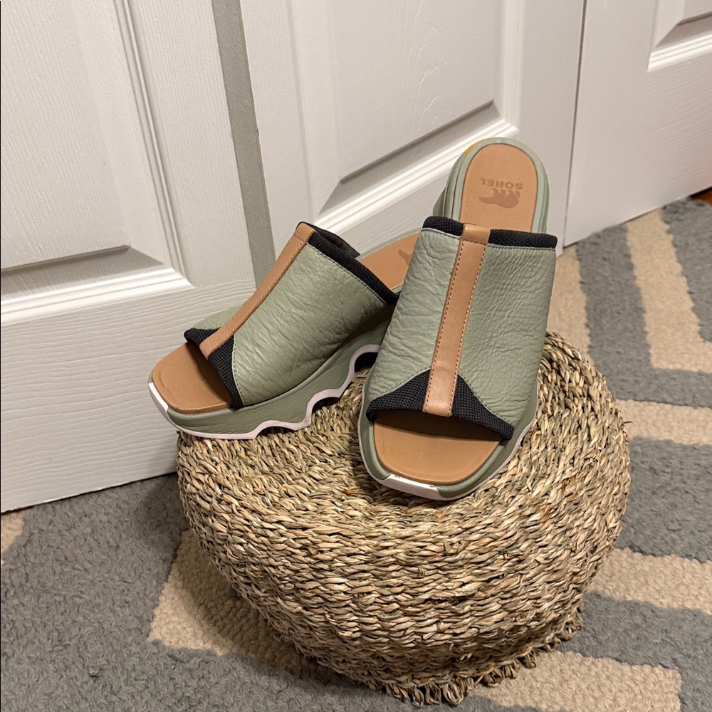 Sorel Green and Black Mules